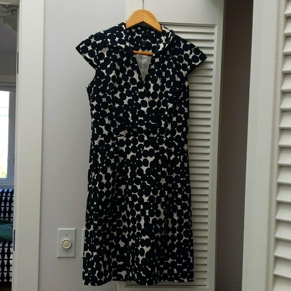 Anne Taylor dress - size 4
